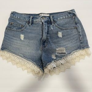 Boho Free People shorts with lace
